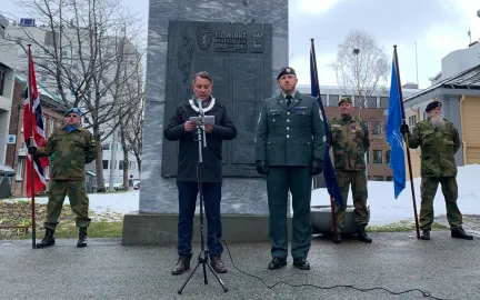 Markering av frigjørings- og veterandagen den 8. mai i 2020 i Domkirkeparken. Ordfører Gunnar Wilhelmsen holder appell.