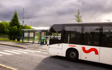 Buss på holdeplass