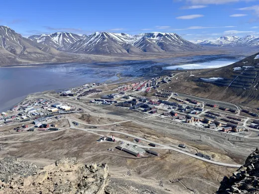 Flyfoto av Longyearbyen. Foto: Felicia Øystå Flyfoto av Longyearbyen. Foto: Felicia Øystå